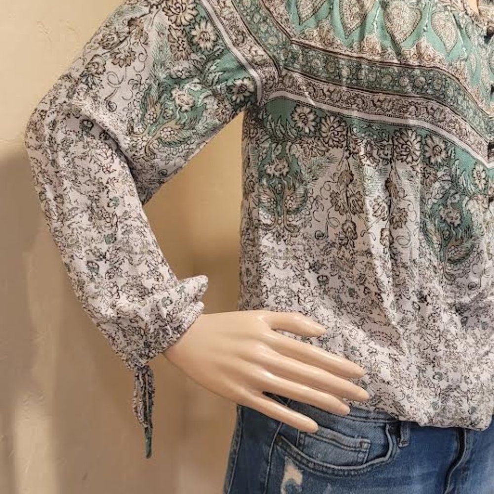 Lucky Brand - long sleeve, lightweight elastic sleeve & waistband -Medium - Picture 7 of 7